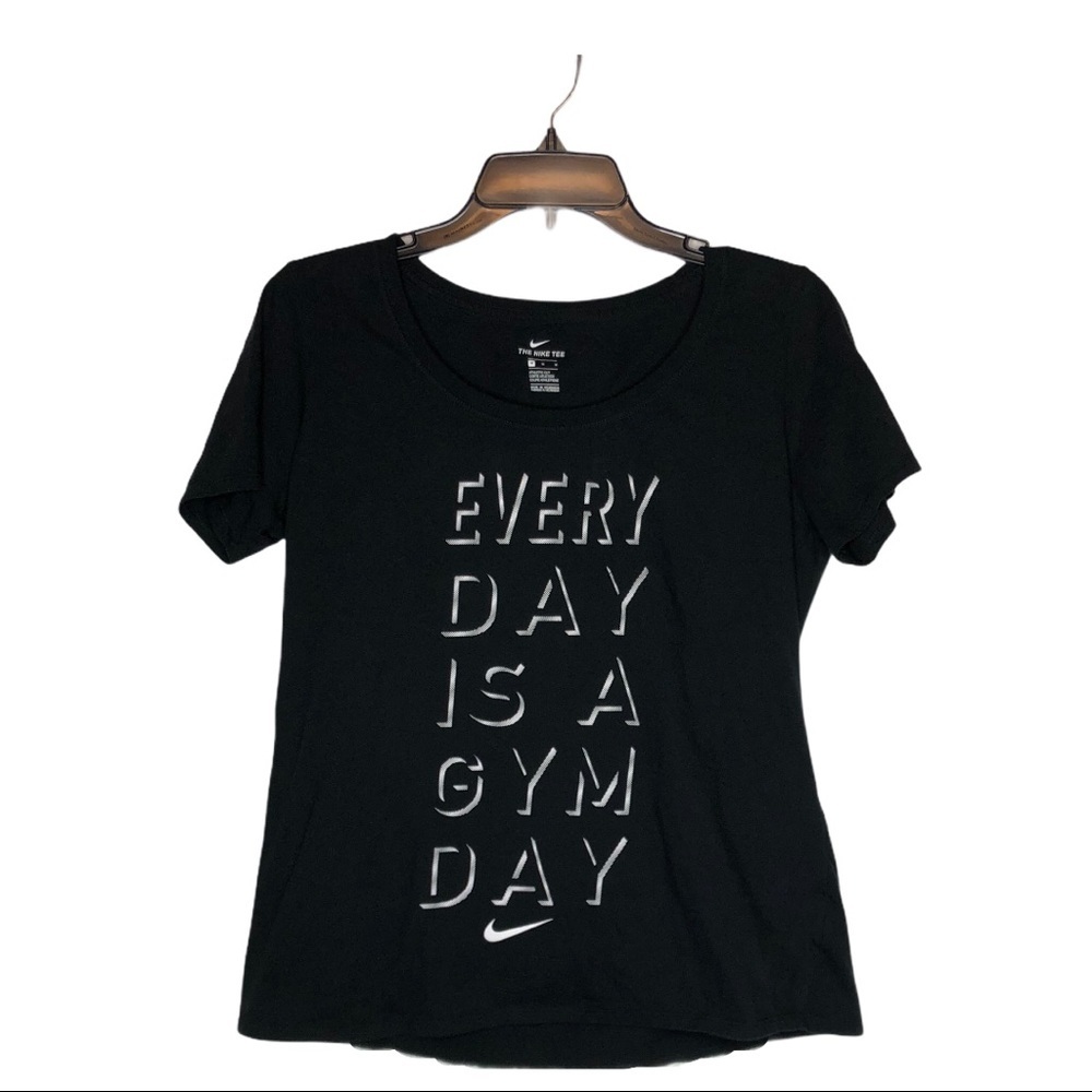 Nike‎ T-shirt Size Medium